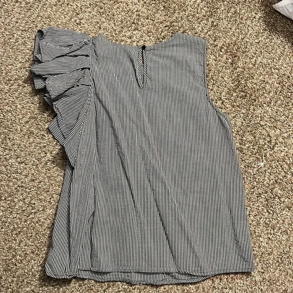 Women’s top - Picture 6 of 8